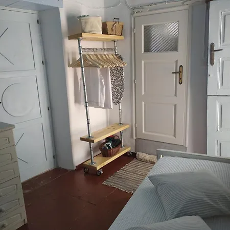 Апартаменты Aiolos Traditional House In