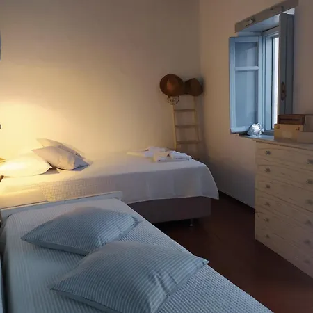 Апартаменты Aiolos Traditional House In *